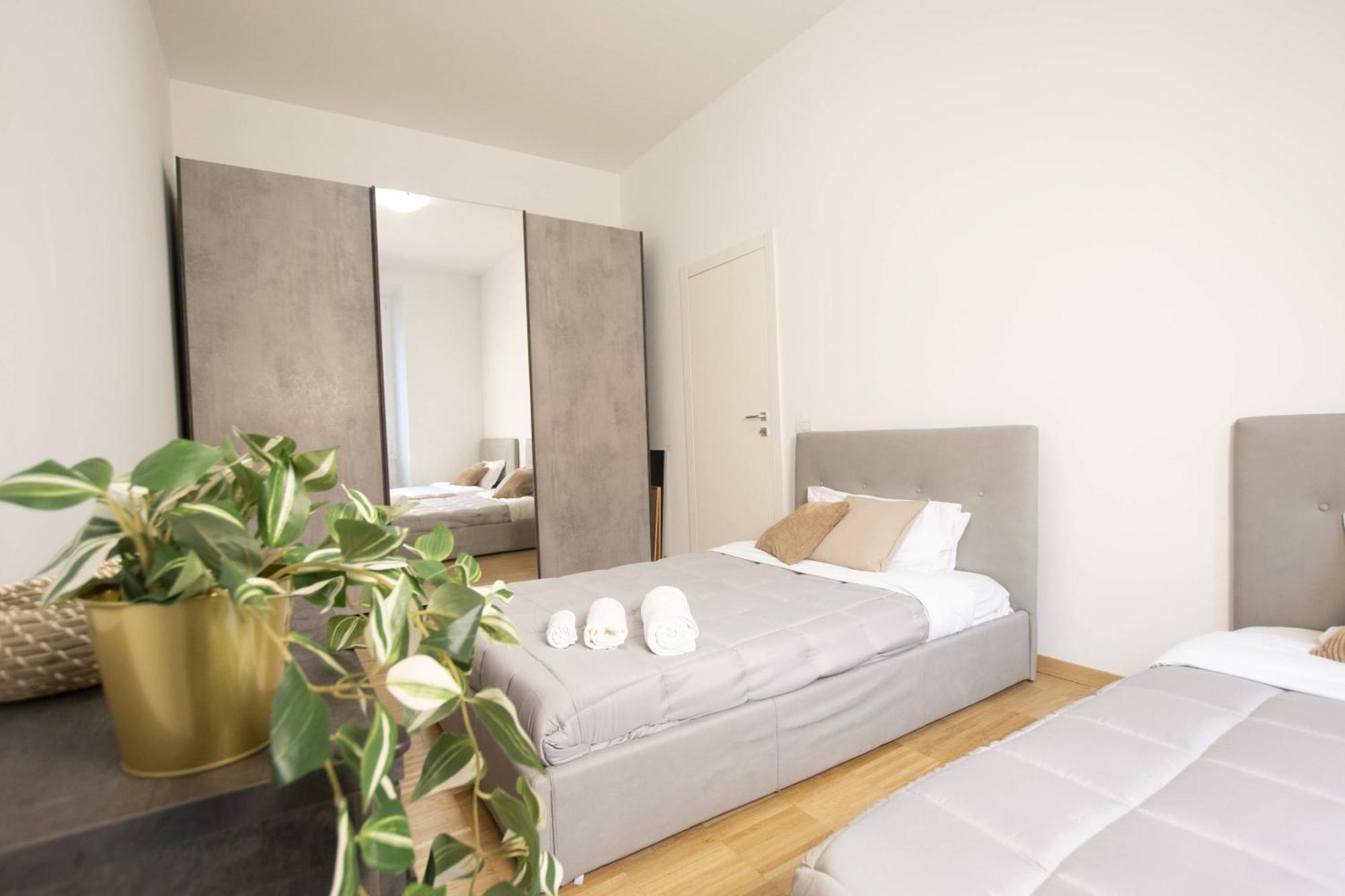 We - Premuda Boutique, Milano