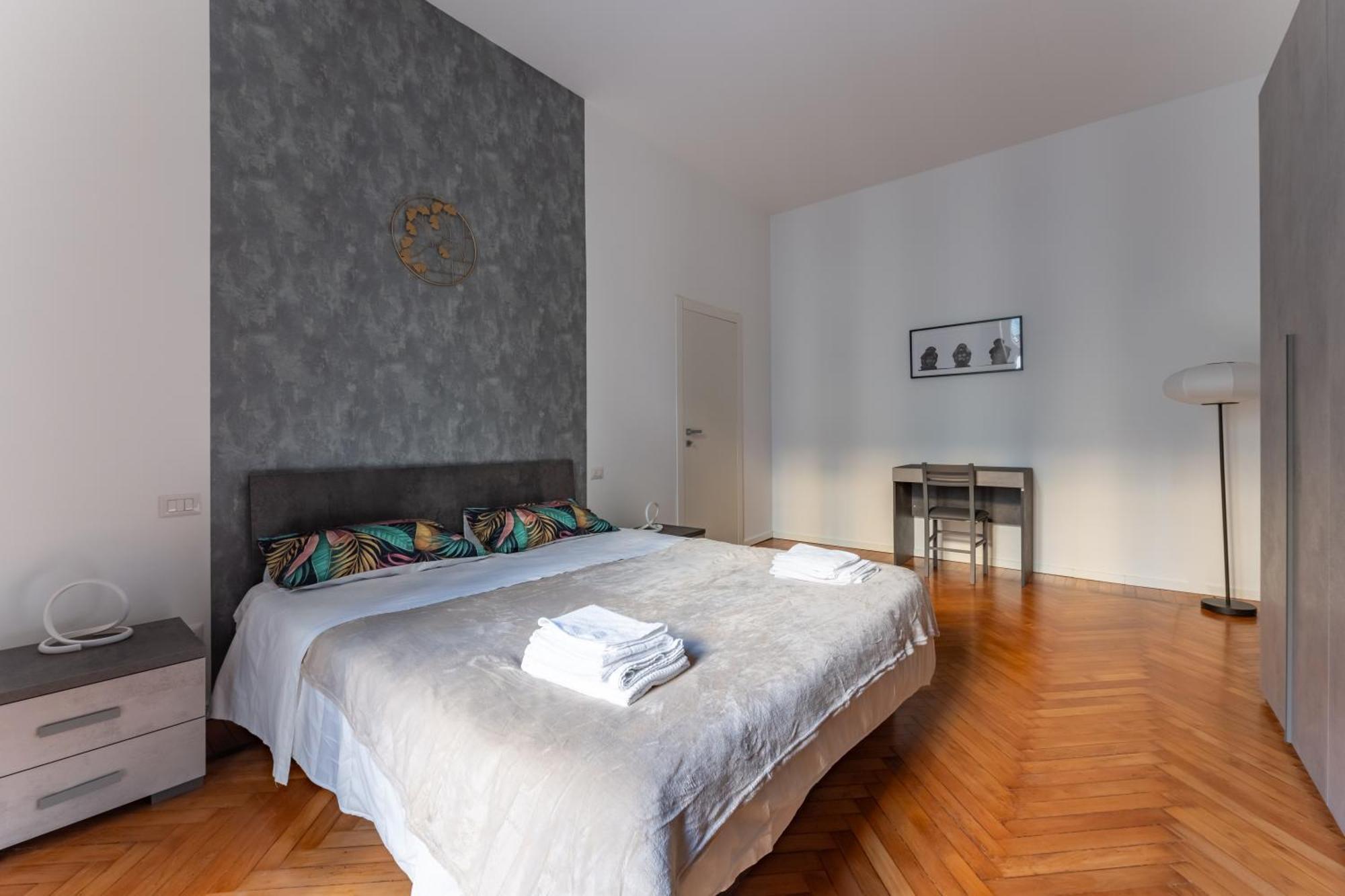 We - Premuda Boutique, * Milano